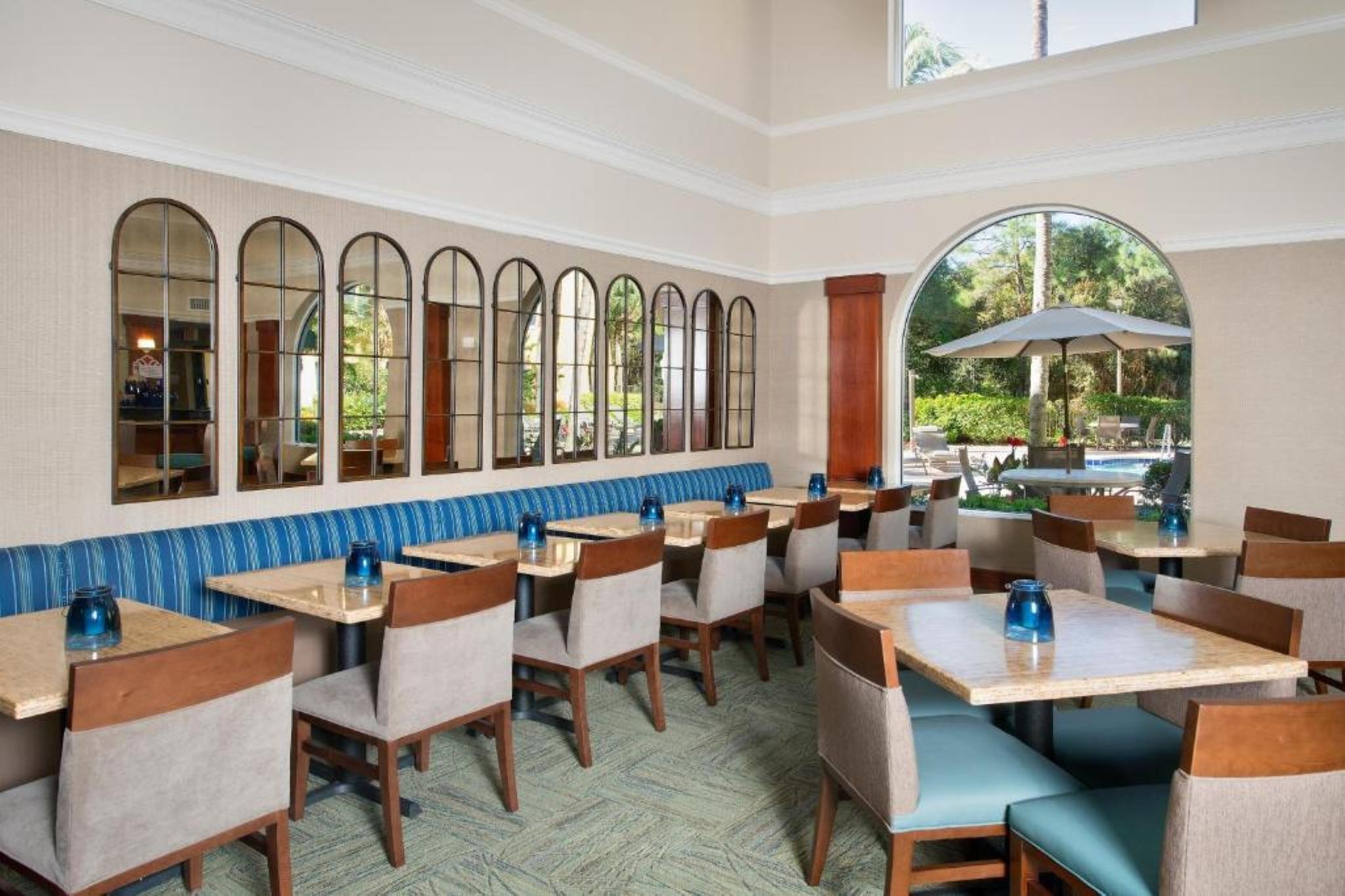 Hawthorn Extended Stay By Wyndham Naples Vineyards Exterior photo