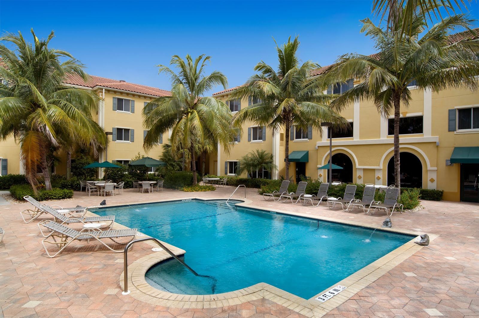 Hawthorn Extended Stay By Wyndham Naples Vineyards Exterior photo