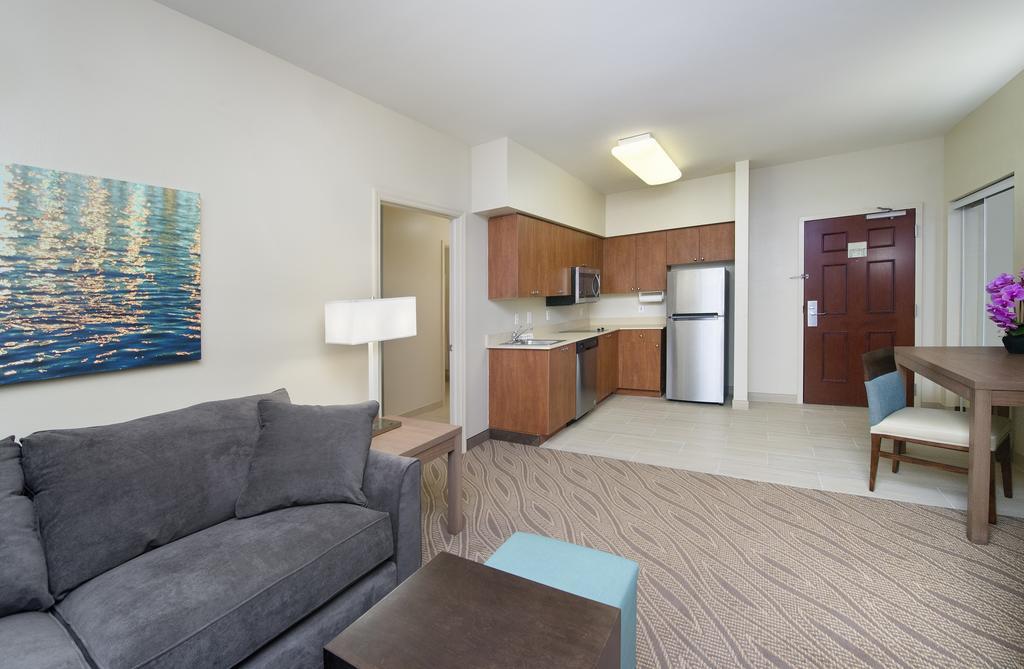 Hawthorn Extended Stay By Wyndham Naples Vineyards Exterior photo
