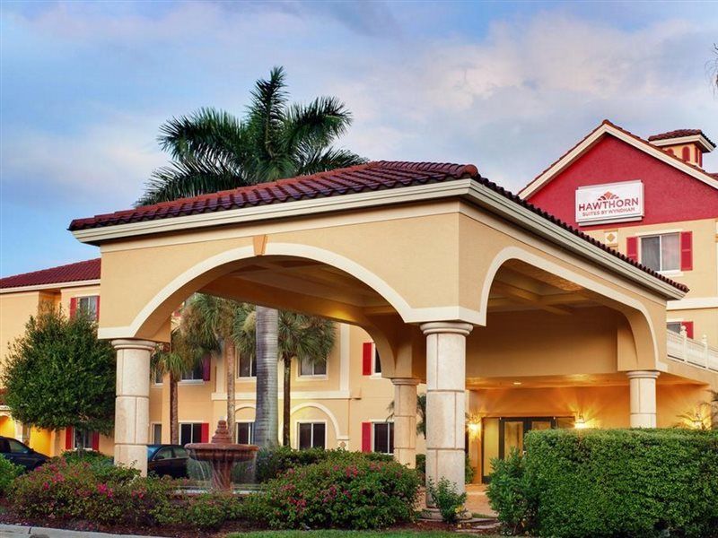 Hawthorn Extended Stay By Wyndham Naples Vineyards Exterior photo