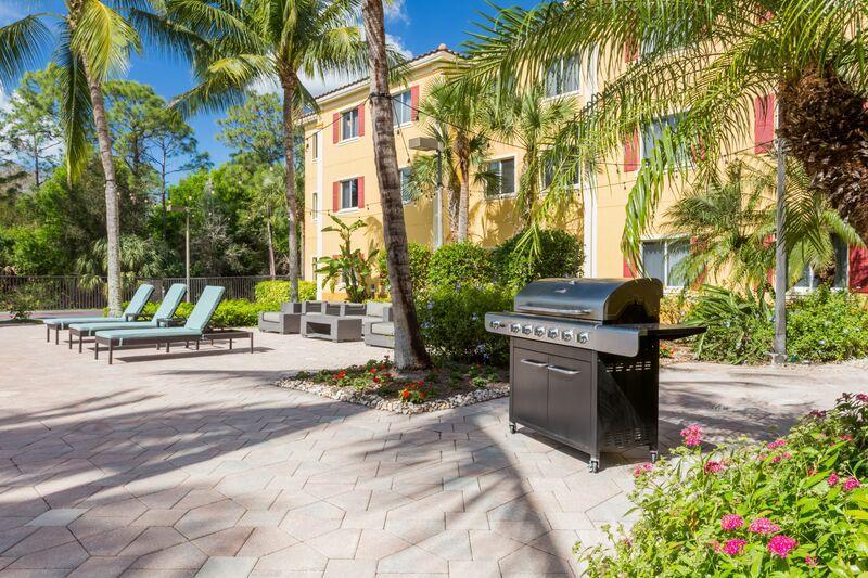 Hawthorn Extended Stay By Wyndham Naples Vineyards Exterior photo