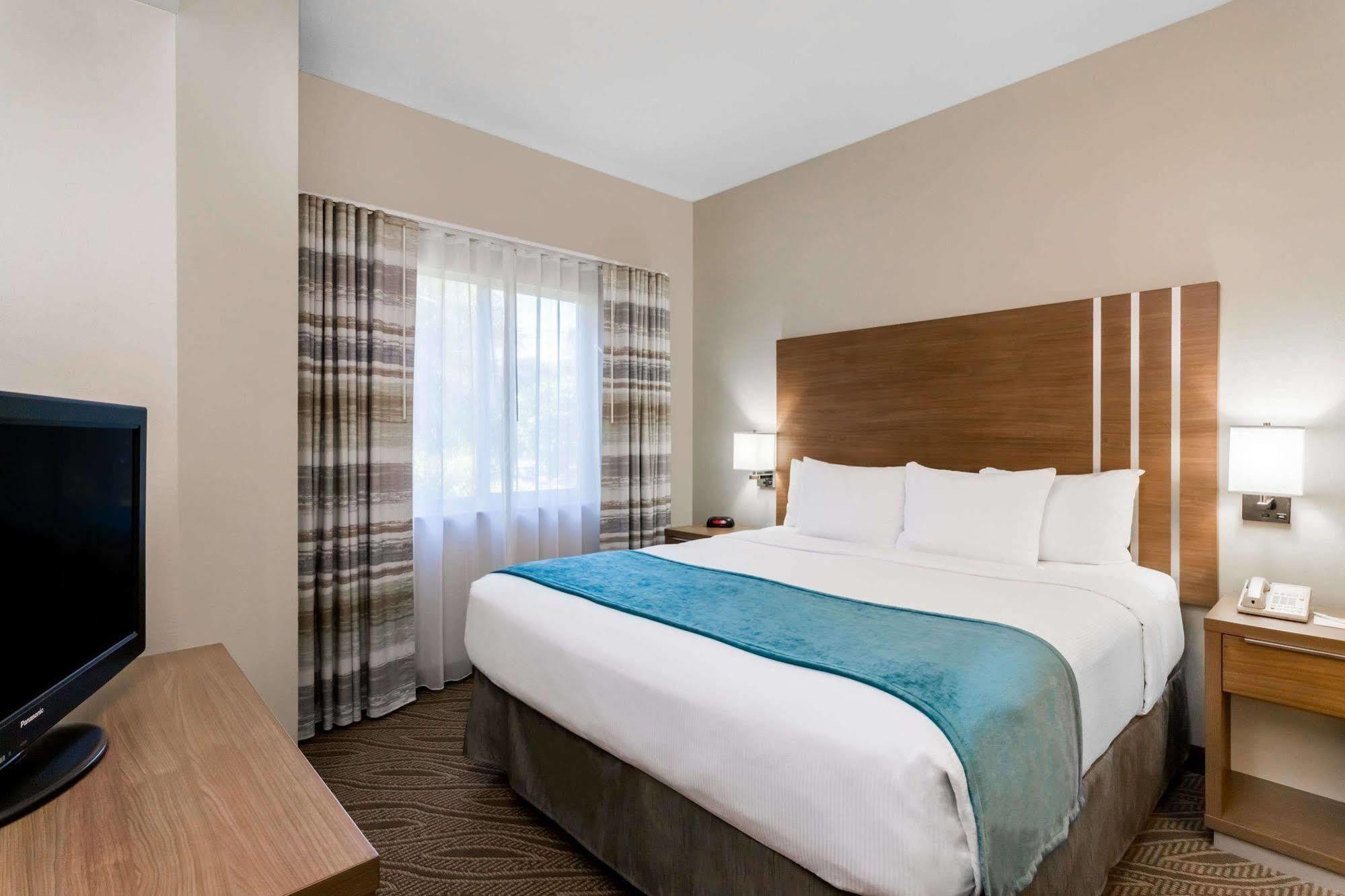 Hawthorn Extended Stay By Wyndham Naples Vineyards Exterior photo